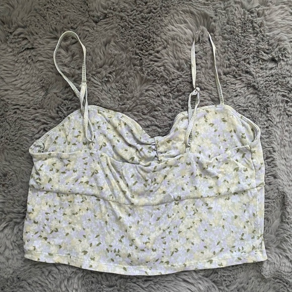 Aritzia Cropped Cami - Picture 2 of 3